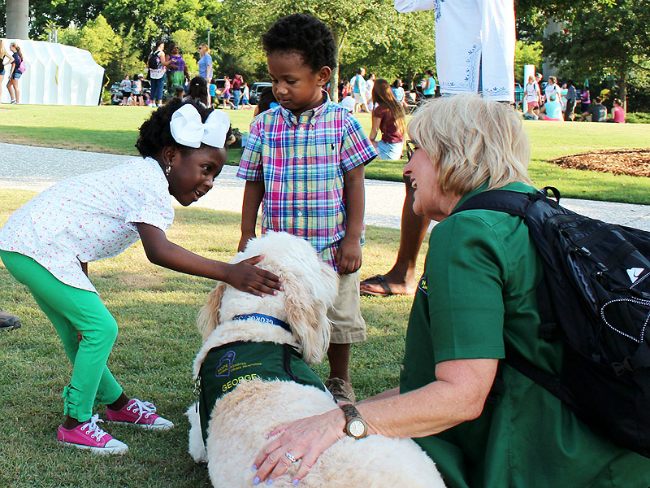charleston-therapy-dogs-02-800