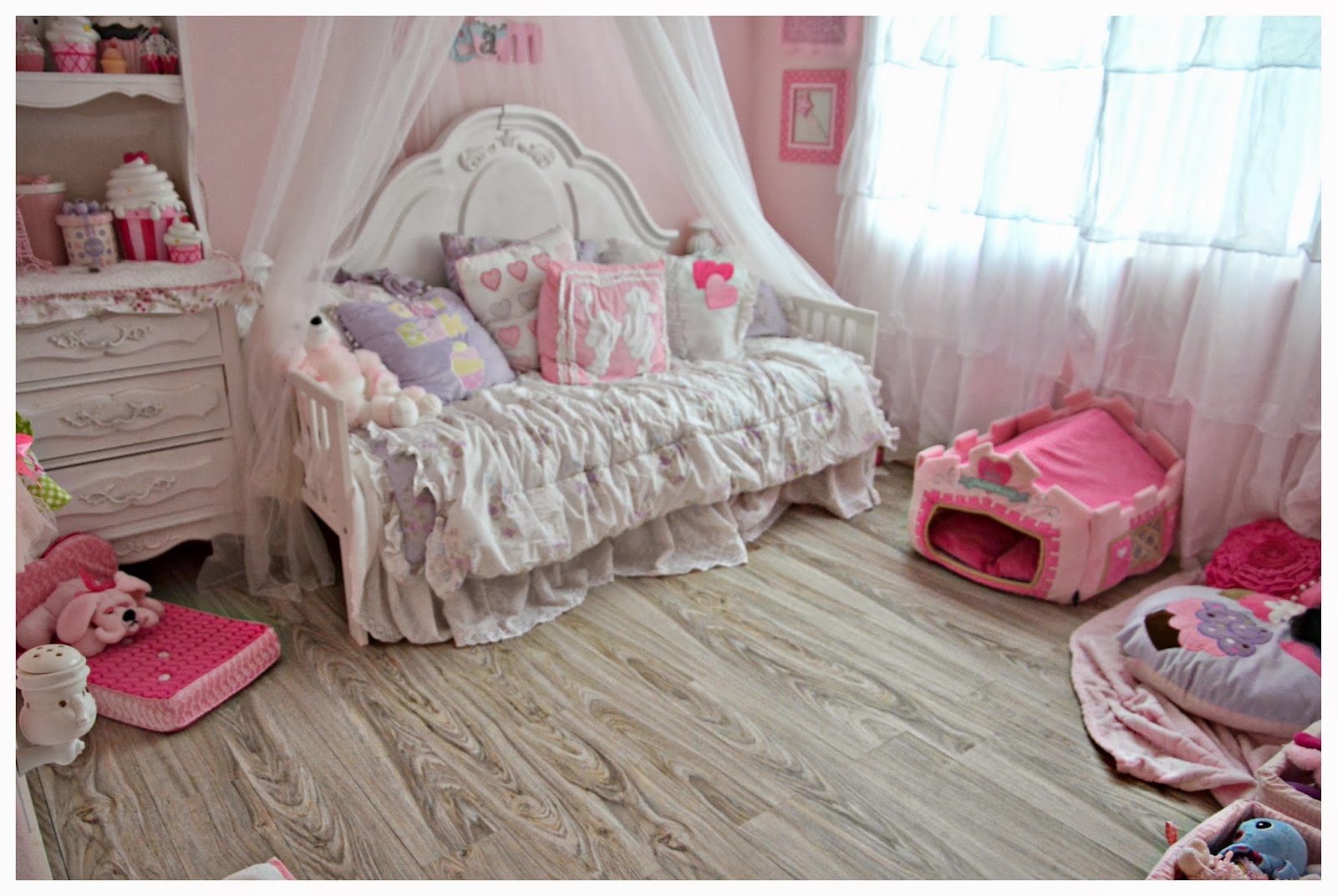 dog-room-pink-2