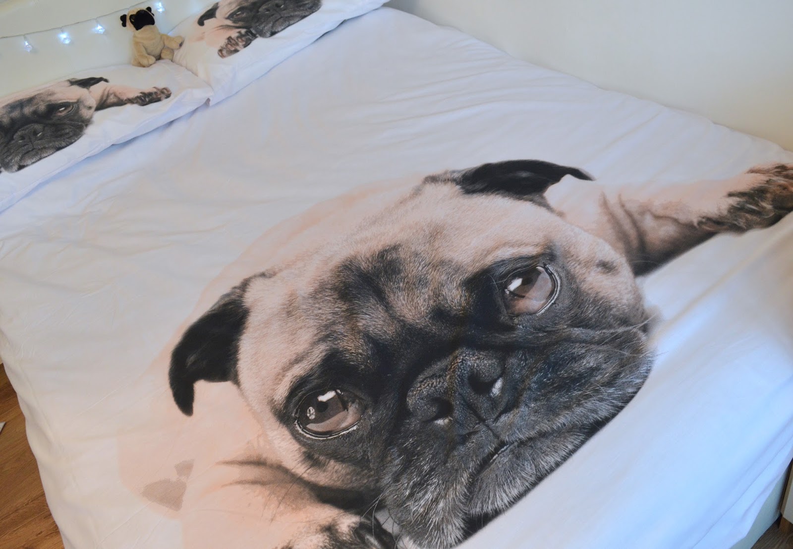 pug-obsessed-bedding