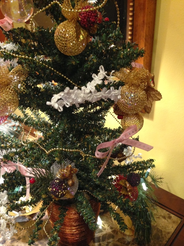tree with bows